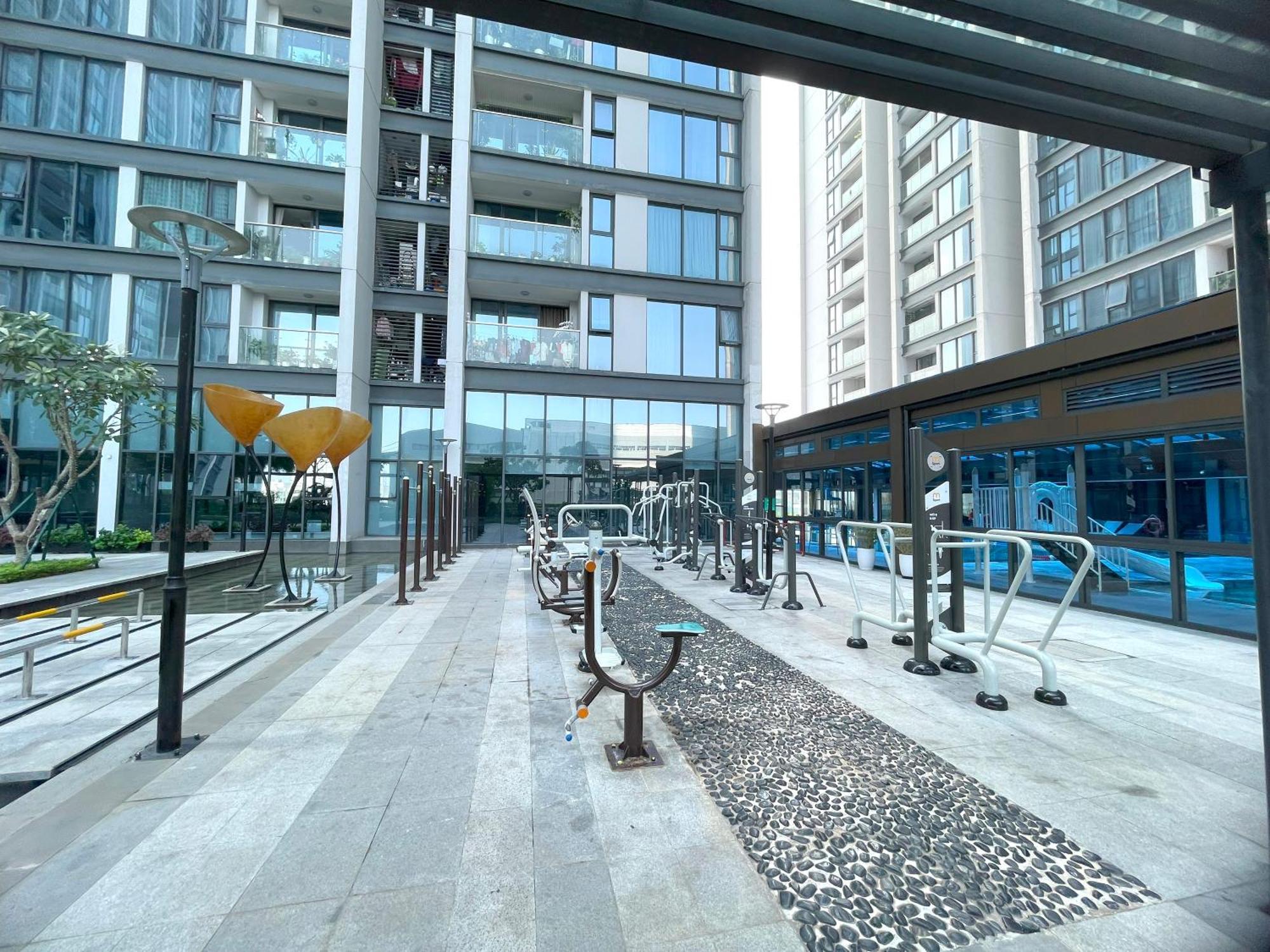 Qmp - Vinhomes Metropolis ハノイ市 エクステリア 写真