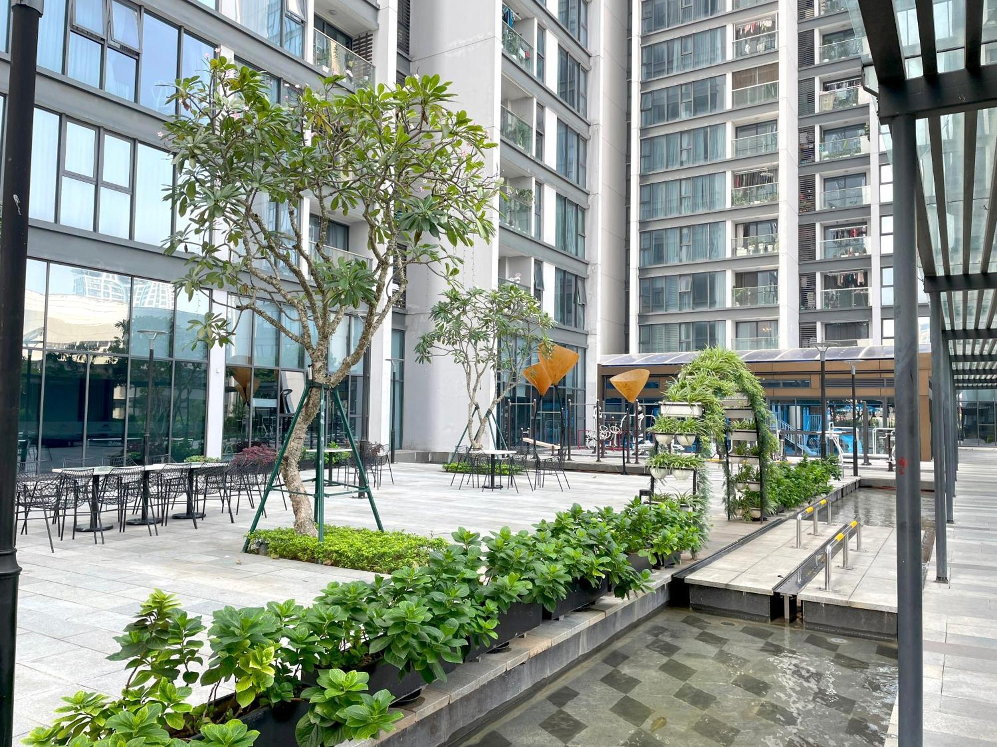 Qmp - Vinhomes Metropolis ハノイ市 エクステリア 写真